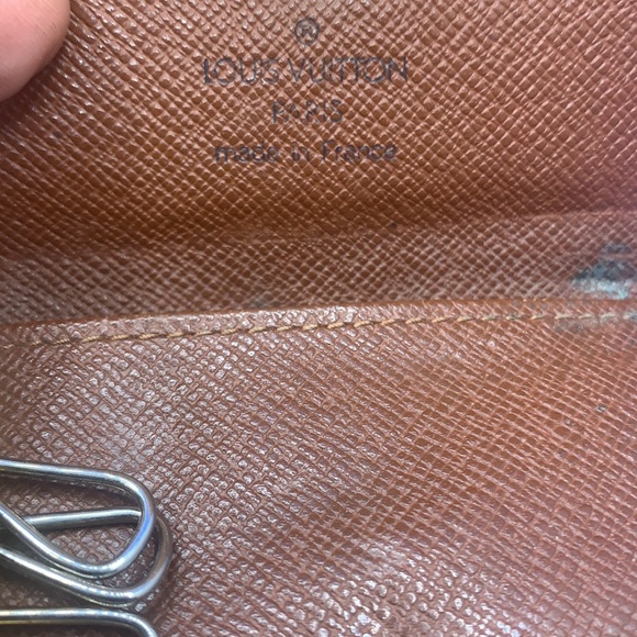 ❤️ ♥️ 💜 🤎 Louis Vuitton Monogram signature design LV Logo 6 key holder - Picture 7 of 8